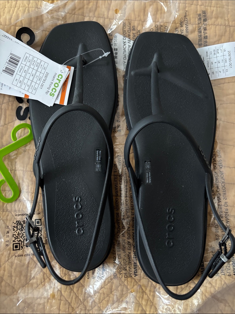 CROCS Women's Black T-Strap Miami Sandal